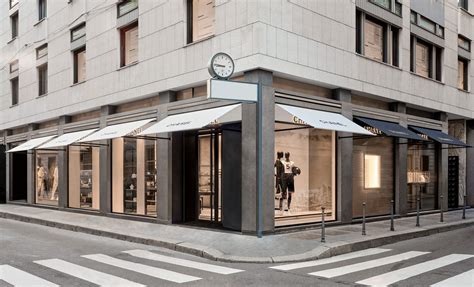 boutique milano superficie chanel|Chanel milano nuova boutique.